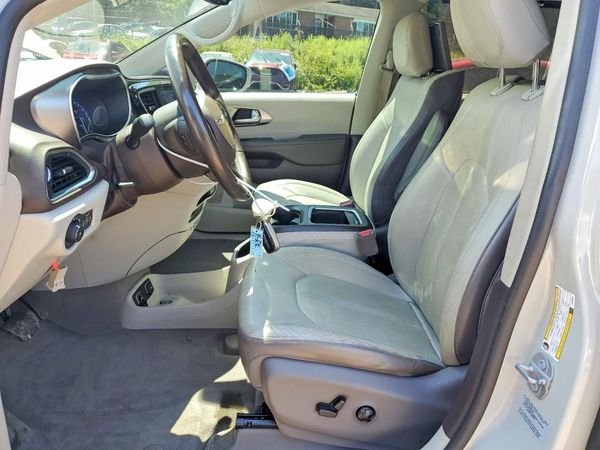 2017 CHRYSLER PACIFICA Touring L Plus