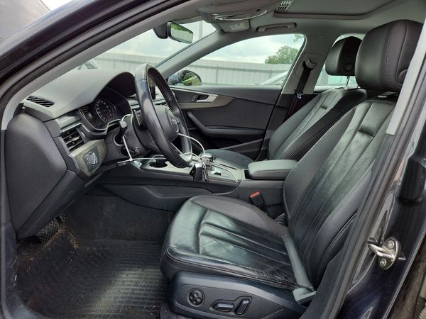 2019 AUDI A4 Premium, Titanium