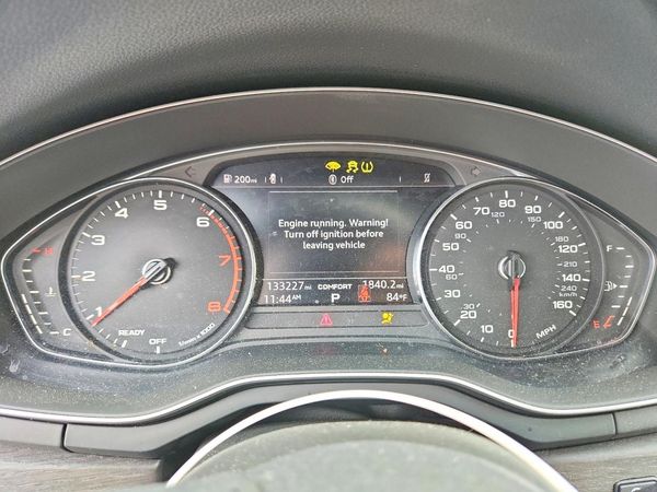 2019 AUDI A4 Premium, Titanium
