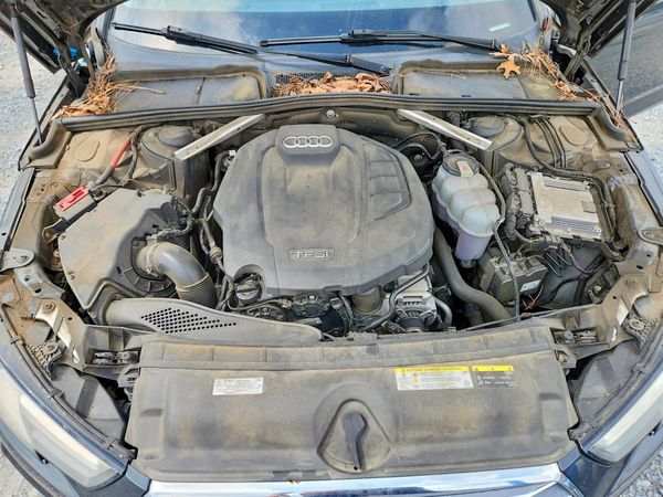 2019 AUDI A4 Premium, Titanium