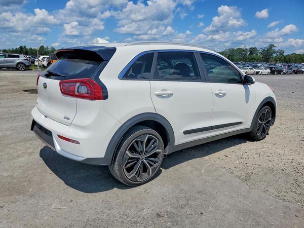 2017 KIA NIRO