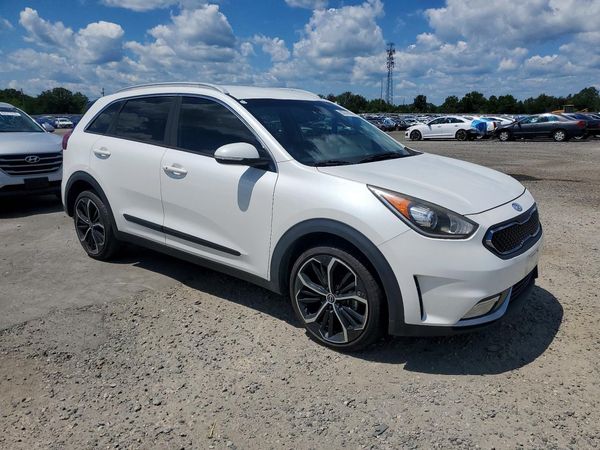 2017 KIA NIRO