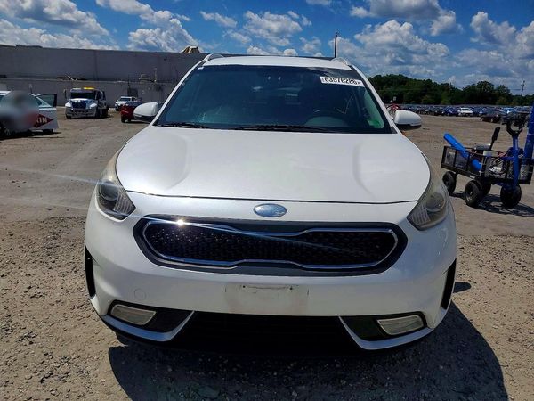 2017 KIA NIRO