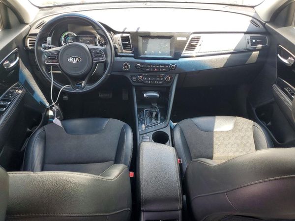 2017 KIA NIRO