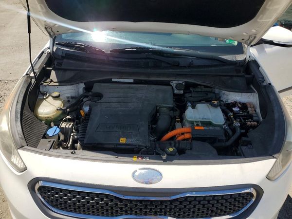 2017 KIA NIRO