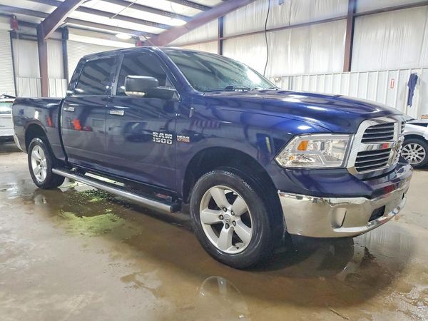 2014 RAM 1500 SLT CREW CAB 4X4