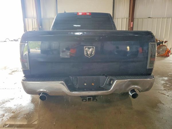 2014 RAM 1500 SLT CREW CAB 4X4