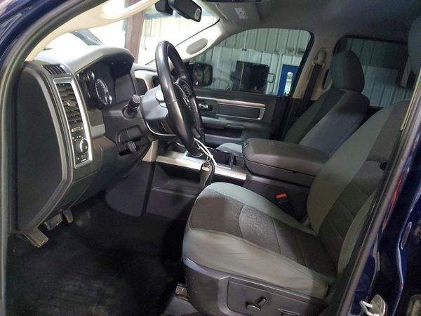 2014 RAM 1500 SLT CREW CAB 4X4