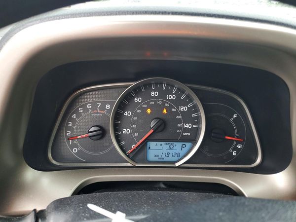 2013 TOYOTA RAV4 Sports