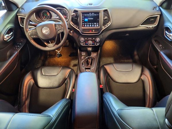 2022 JEEP CHEROKEE TRAILHAWK 4X4