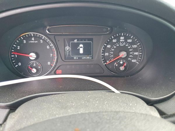 2018 KIA SORENTO L, LX