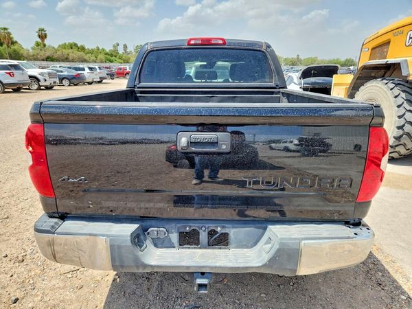 2018 TOYOTA TUNDRA SR5