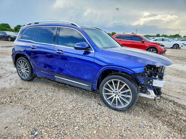 2023 MERCEDES-BENZ GLB GLB250