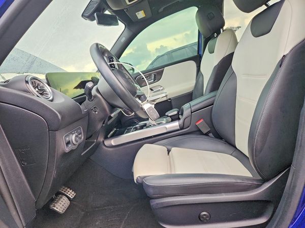 2023 MERCEDES-BENZ GLB GLB250