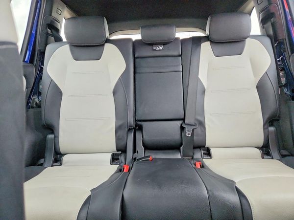 2023 MERCEDES-BENZ GLB GLB250