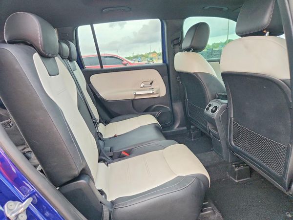 2023 MERCEDES-BENZ GLB GLB250