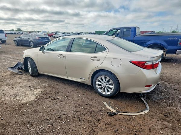 2013 LEXUS ES 300h