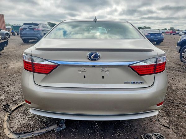 2013 LEXUS ES 300h