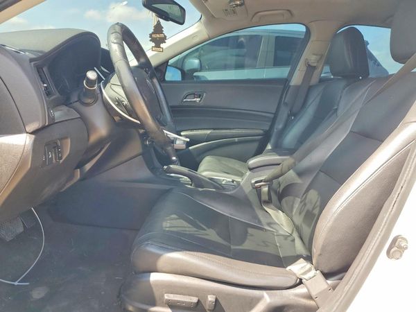2016 ACURA ILX Premium/Tech — DENT