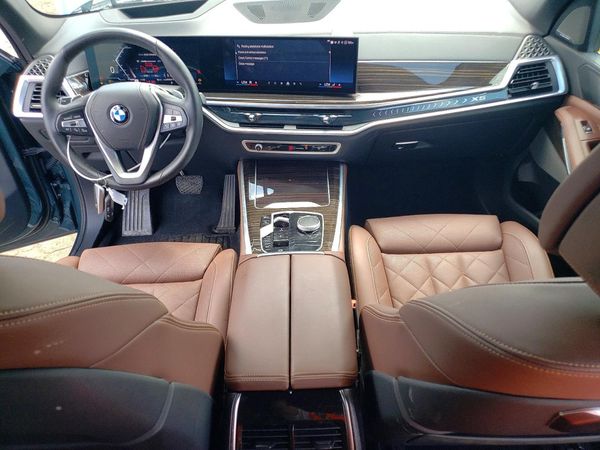 2025 BMW X5 xDrive40i