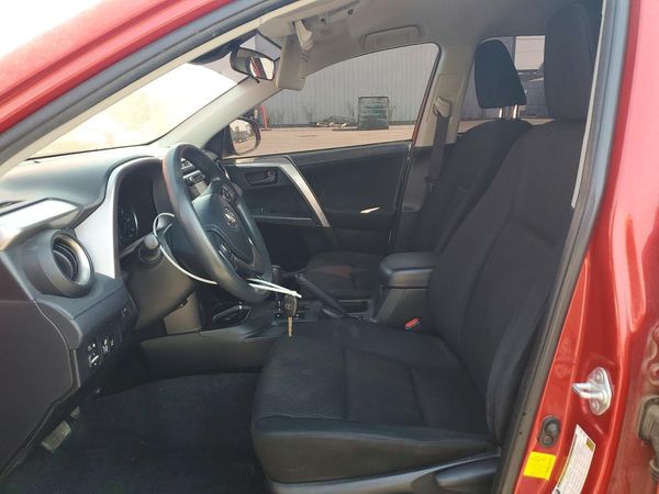 2017 TOYOTA RAV4 LE