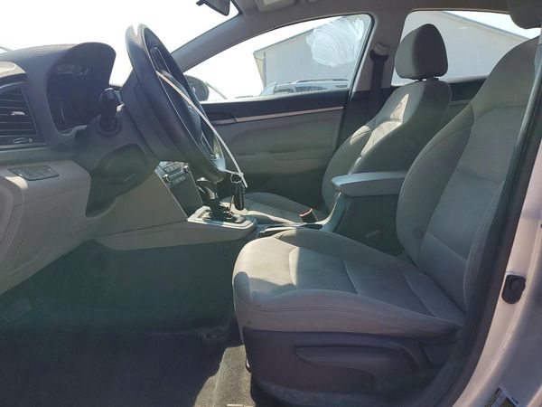 2017 HYUNDAI ELANTRA SE Base