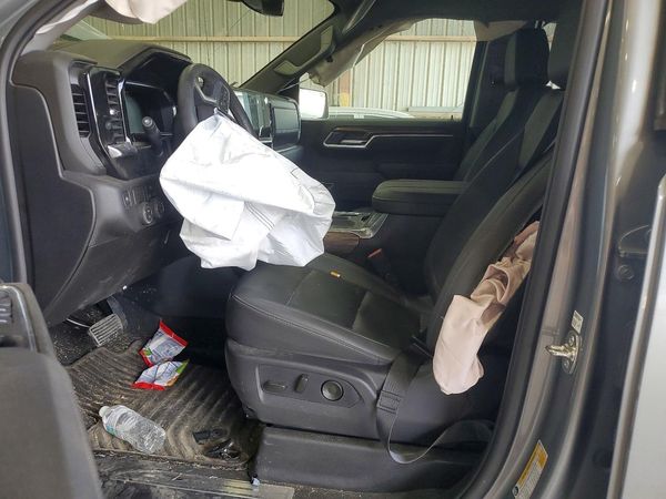 2026 CHEVROLET SILVERADO RST — DENT