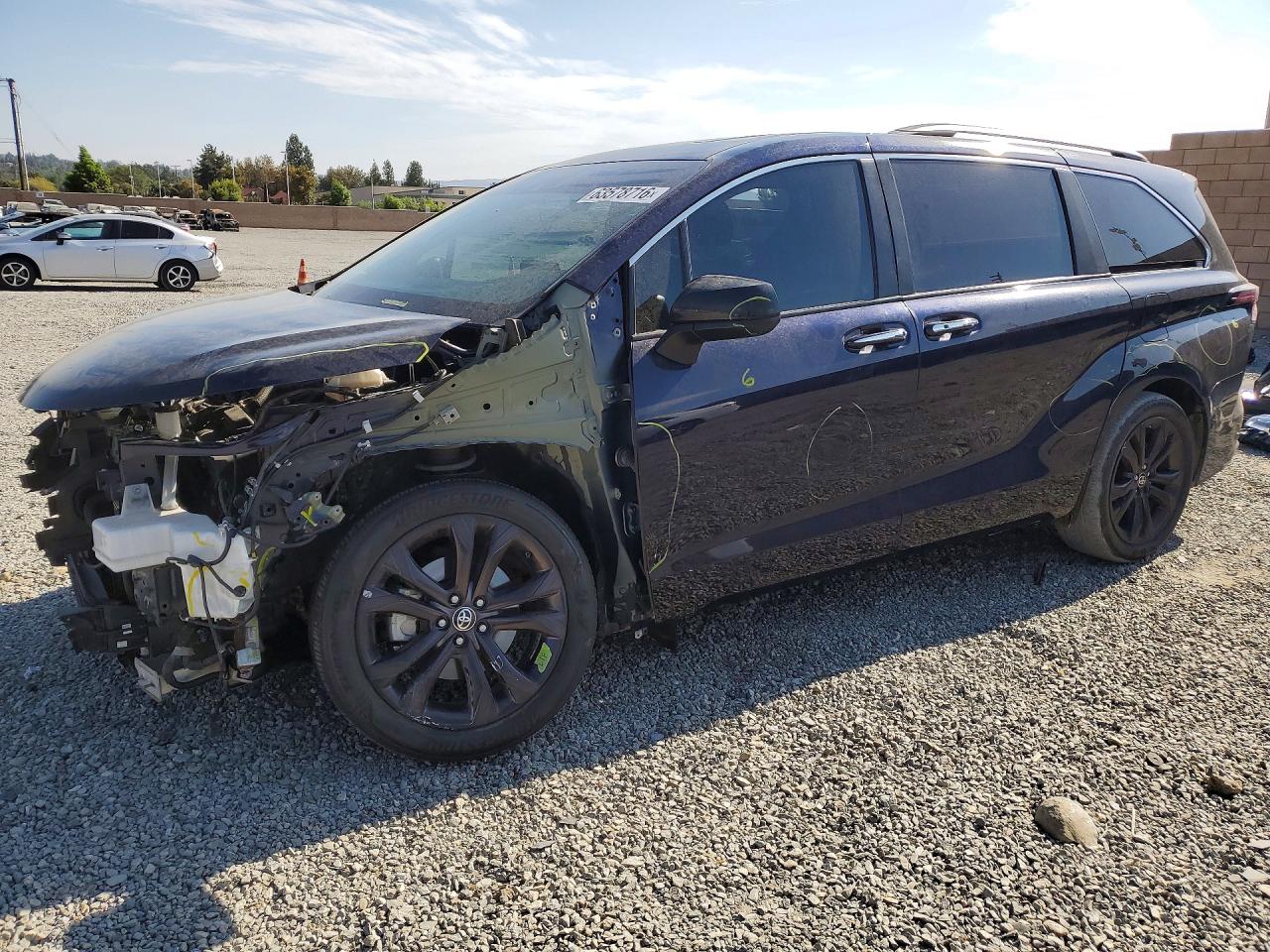 2022 TOYOTA SIENNA XSE