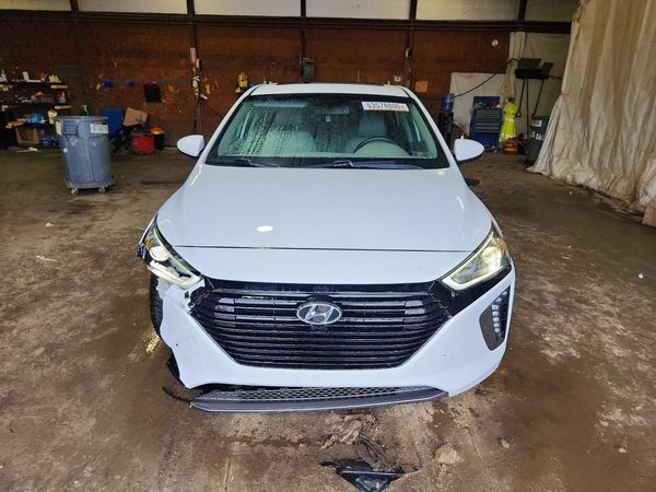 2018 HYUNDAI IONIQ Limited (HEV)
