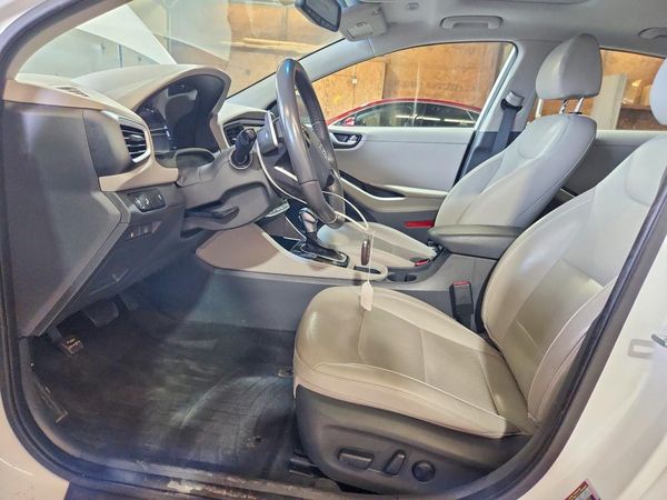 2018 HYUNDAI IONIQ Limited (HEV)