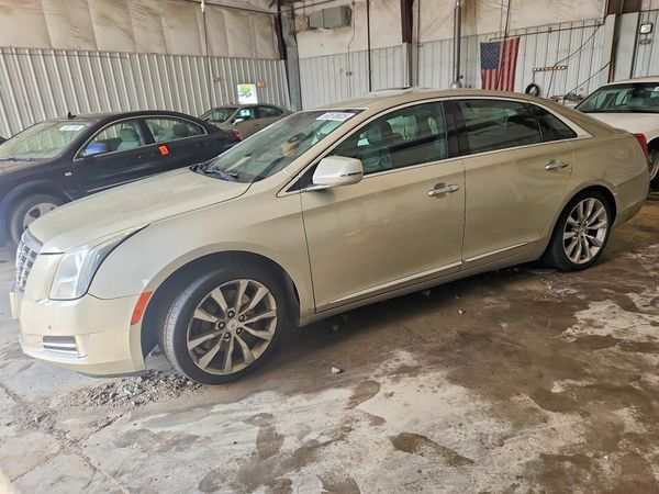 2015 CADILLAC XTS Luxury