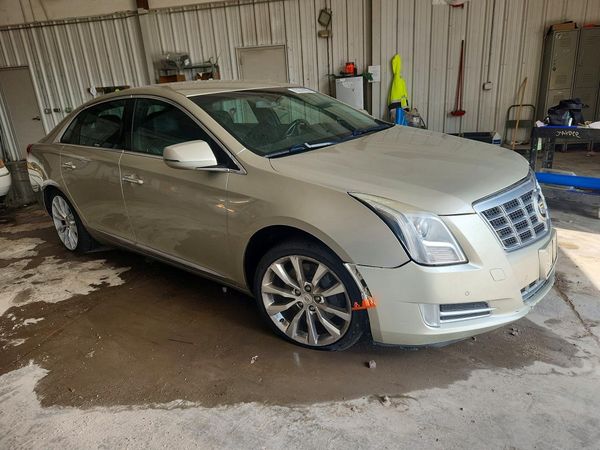 2015 CADILLAC XTS Luxury