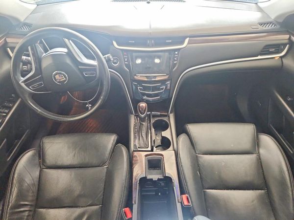 2015 CADILLAC XTS Luxury