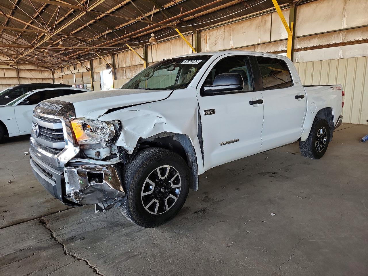2015 TOYOTA TUNDRA SR5 Grade