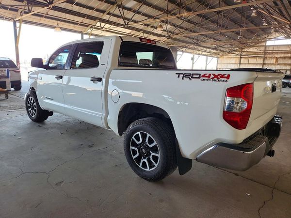 2015 TOYOTA TUNDRA SR5 Grade
