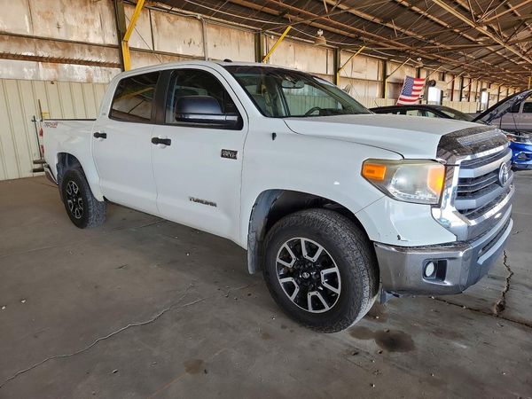 2015 TOYOTA TUNDRA SR5 Grade