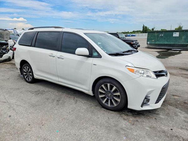 2019 TOYOTA SIENNA