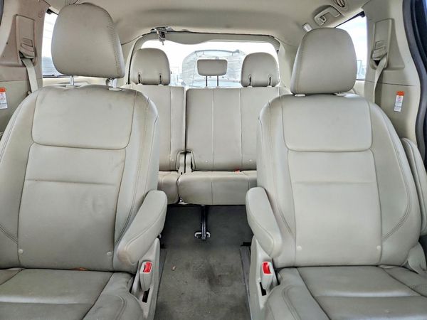 2019 TOYOTA SIENNA