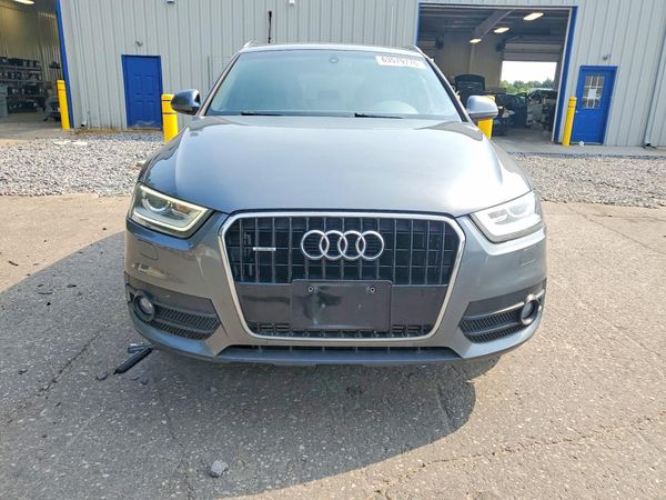 2015 AUDI Q3 quattro Premium Plus