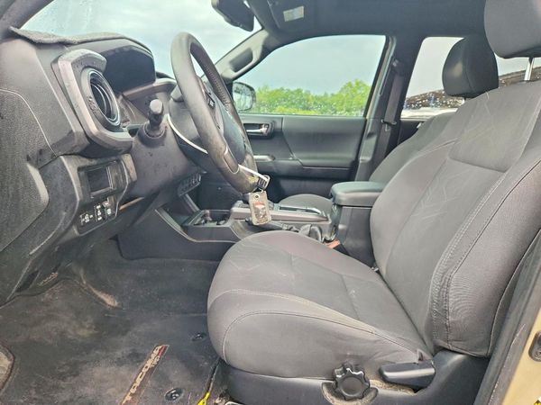 2017 TOYOTA TACOMA