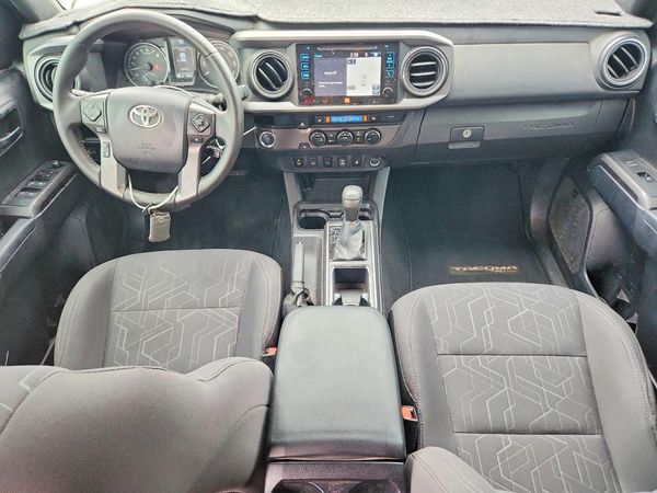 2017 TOYOTA TACOMA