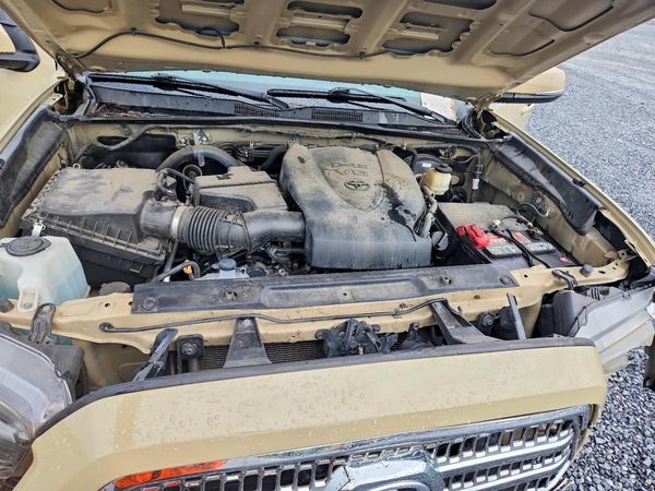 2017 TOYOTA TACOMA