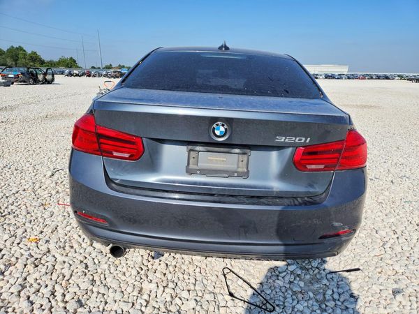 2016 BMW 320