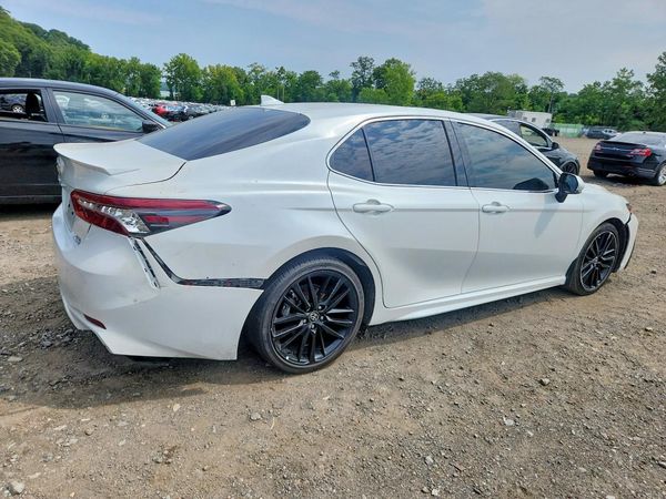 2024 TOYOTA CAMRY