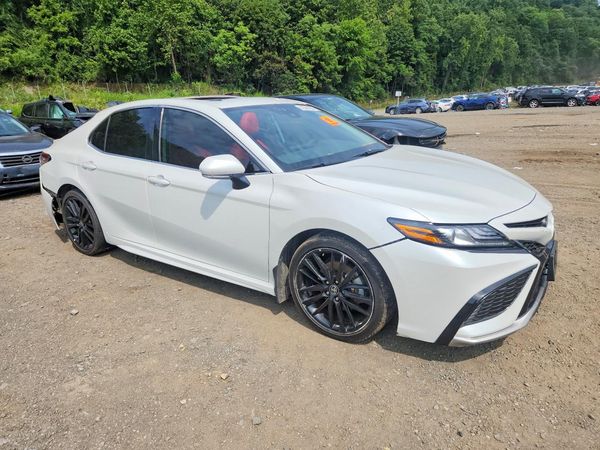 2024 TOYOTA CAMRY