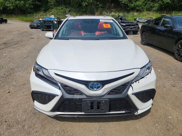 2024 TOYOTA CAMRY