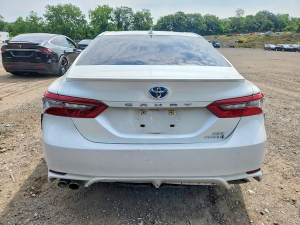 2024 TOYOTA CAMRY