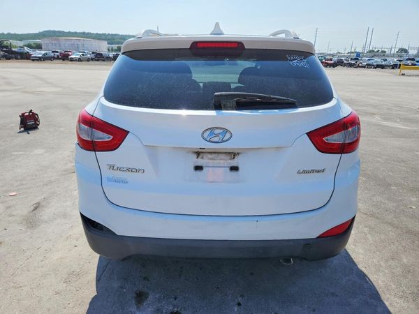 2015 HYUNDAI TUCSON GLS (Middle)