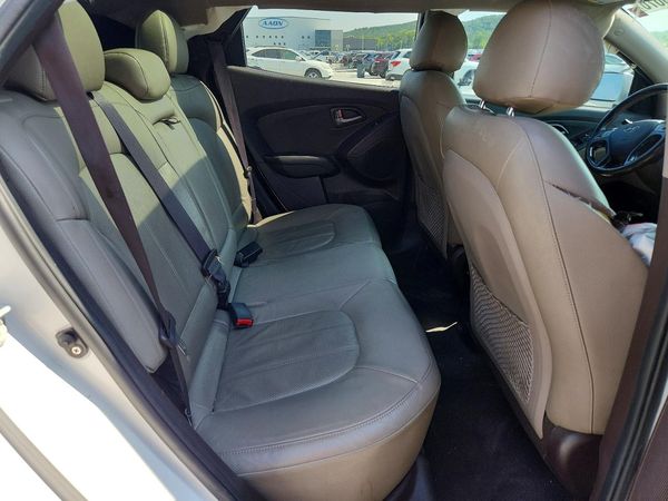 2015 HYUNDAI TUCSON GLS (Middle)
