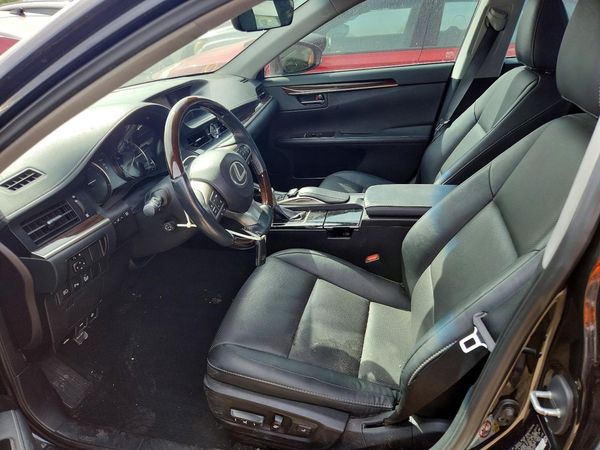 2016 LEXUS ES